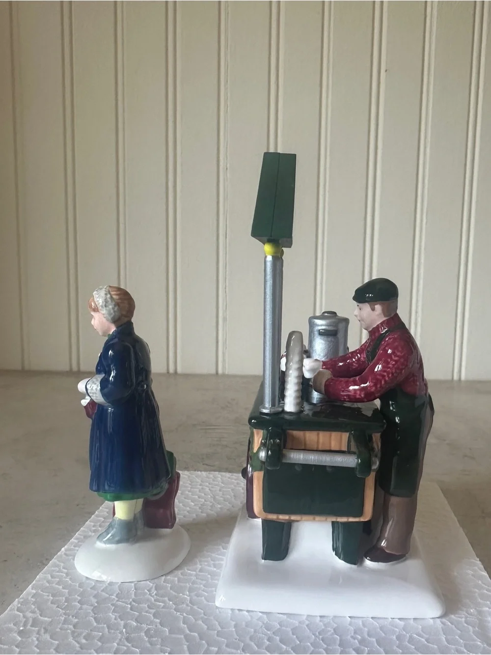 Department 56 Snow Village Starbucks Coffee Cart Brand New #54870 Accessory 2 pc